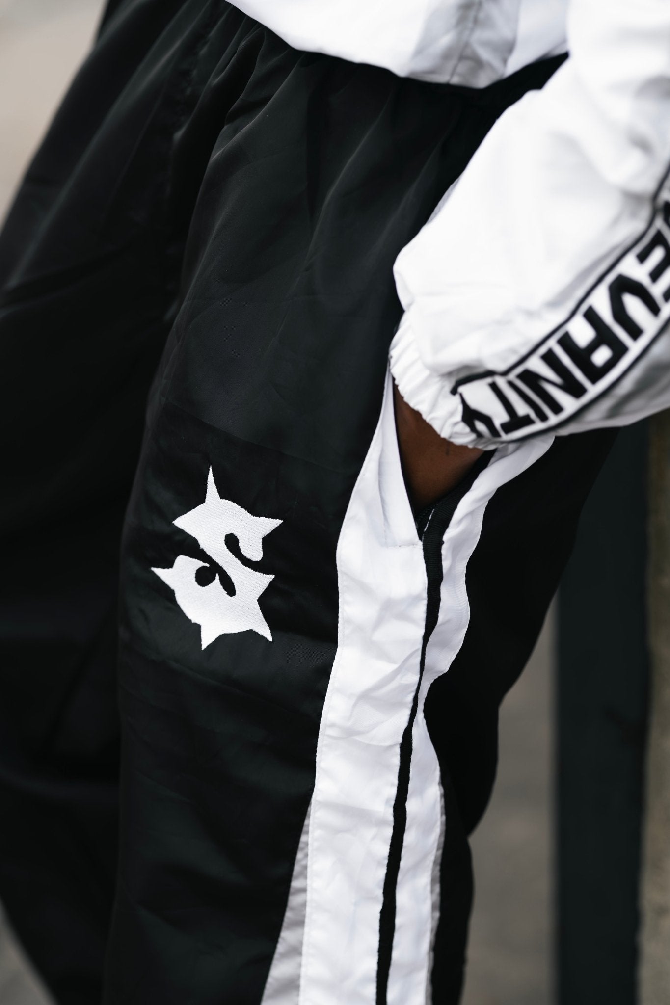 Aero Windbreaker Pants - sauvage clothing