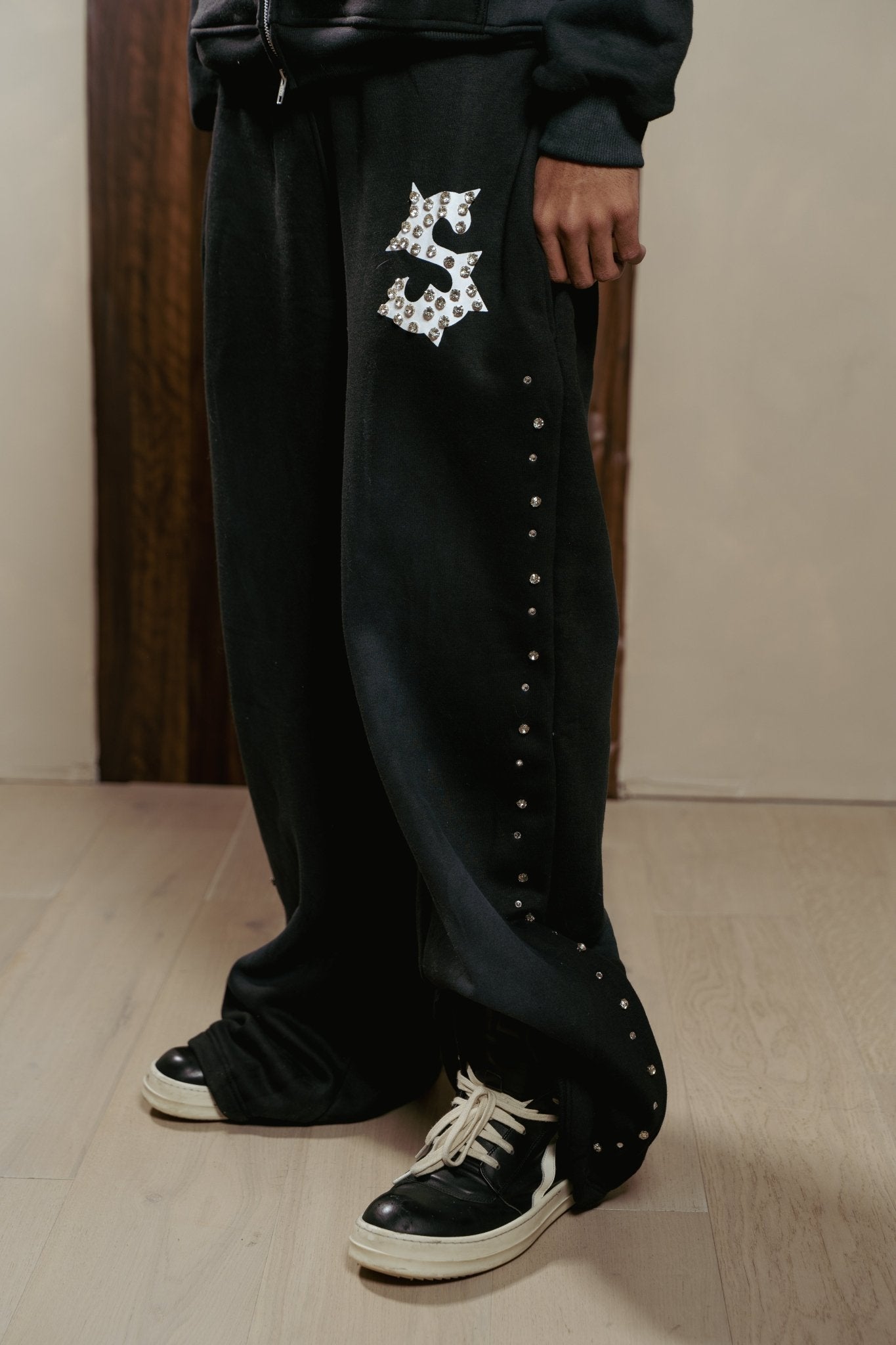 "Dreamers Don't Sleep" Pants - sauvage clothing