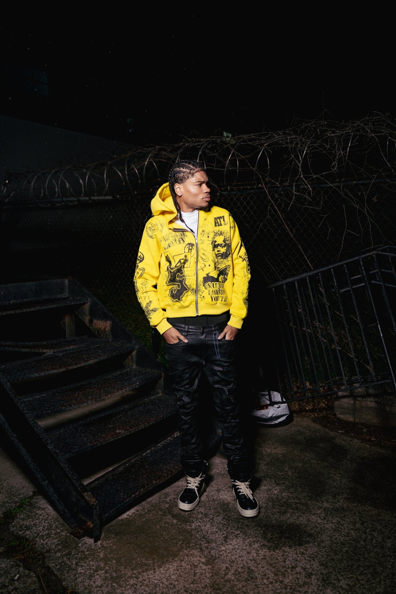 Rue De Graffiti Hoodie - sauvage clothing