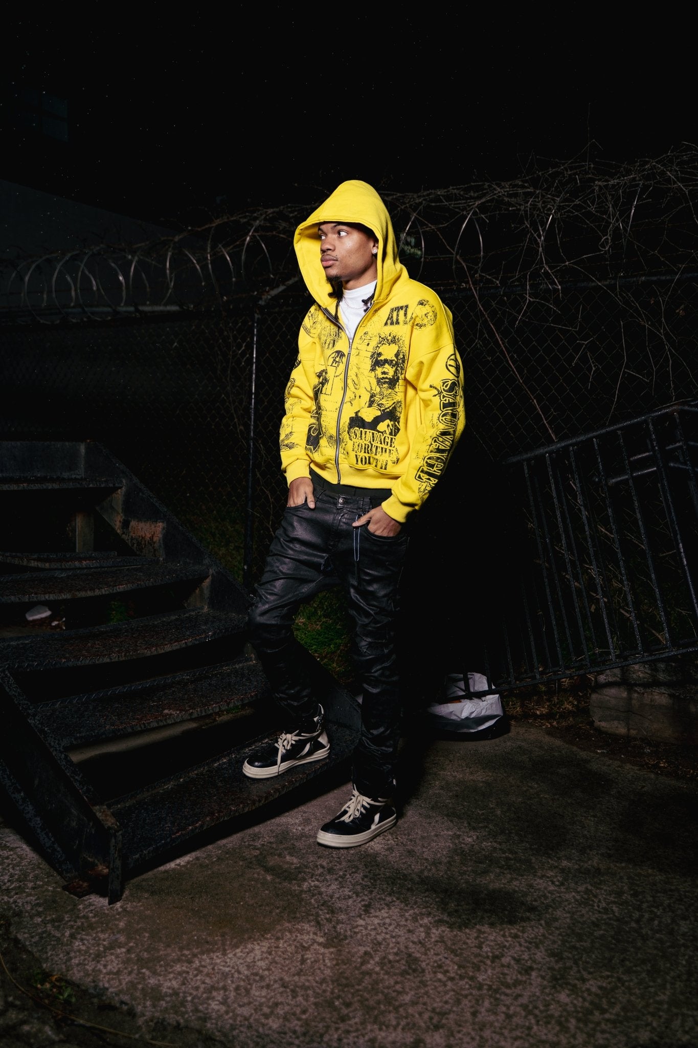 Rue De Graffiti Hoodie - sauvage clothing