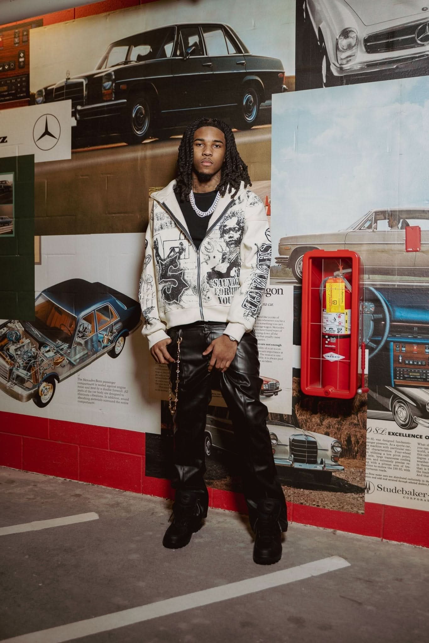 Rue De Graffiti Hoodie - sauvage clothing